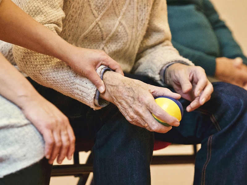Confinamiento social y adultos mayores con problemas cognitivos - Hospital Privado Cordoba