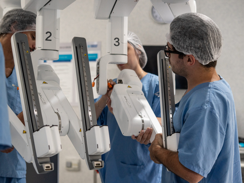 Comenzamos el 2026 con la llegada de un robot quirúrgico al Hospital Privado 
